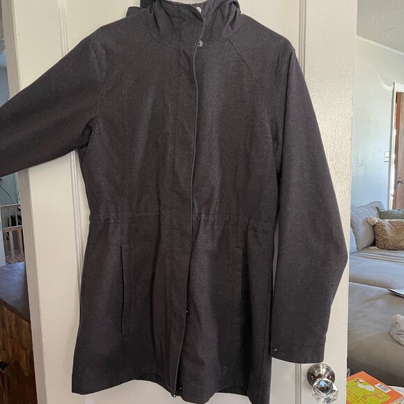 Mountain Hardwear Gray Raincoat - Picture 6 of 7